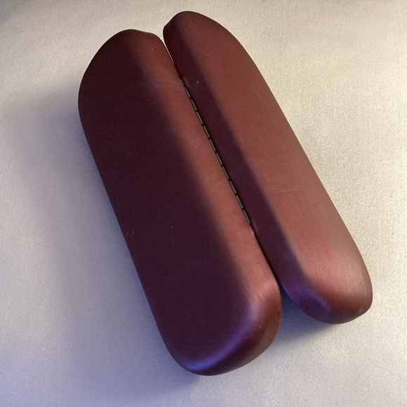 Wine Coloured Satin Finish Hard Clam Shell Eyeglass Case - Picture 7 of 8